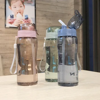  580 ml Plastični Sportski Šalica za boce s vodom Kreativno Prijenosni zatvoreni Student Dječje boca za vodu sportski kamp
