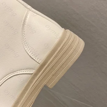  Bijele cipele Martin Žene u britanskom stilu Jesen 2021 g. Nova korejska verzija Divljih ботильонов na debelim potplatima Trendy čizme ravnim cipelama