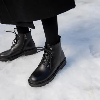  Nove marke ženske čizme 2021 Trendy zimske tople zimske cipele na trgu prosjeku petu s okruglim vrhom Crne cipele na platformu Ženske čizme 40