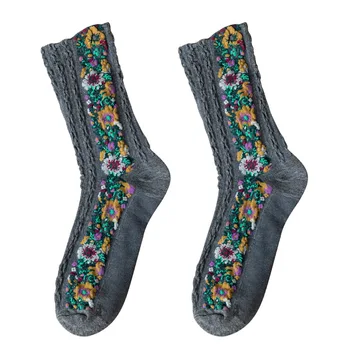  Novo Retro Cvjetni uzorak Ženske pamučne čarape za posade Harajuku Carski stil College Lolita Kawai Zimski poklon za Božić smiješno crna